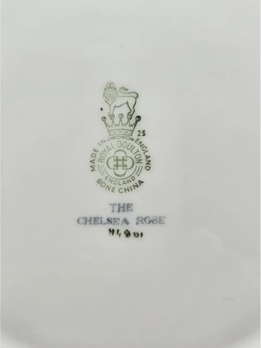 Royal Doulton The Chelsea Rose H4801 Bone China 8